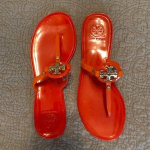 Women’s size 8 red Tory Burch Jelly sandal